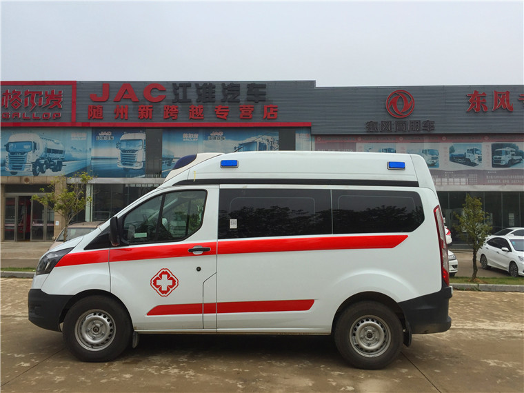 福特新全順V362救護(hù)車(短軸中頂)