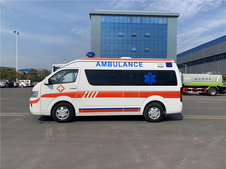 福田G9救護(hù)車