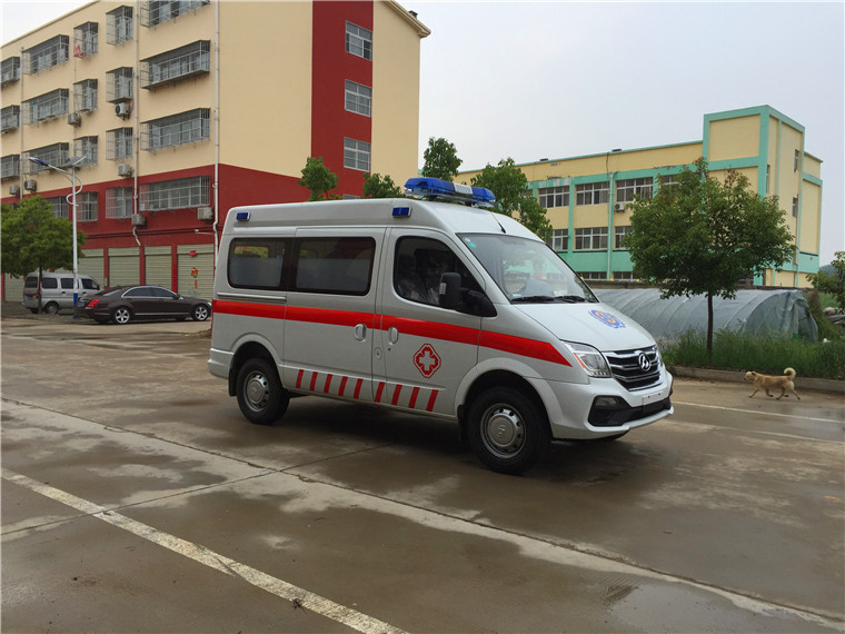 上汽大通短軸救護(hù)車