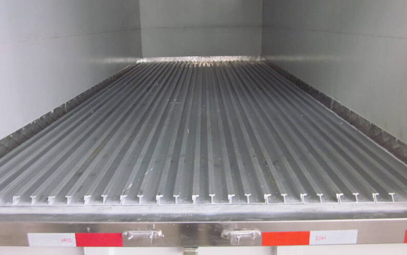 <a href=http://www.wuxinglock.com/lcc/ target=_blank class=infotextkey>冷藏車</a>通風槽,冷藏車地板通風槽圖片